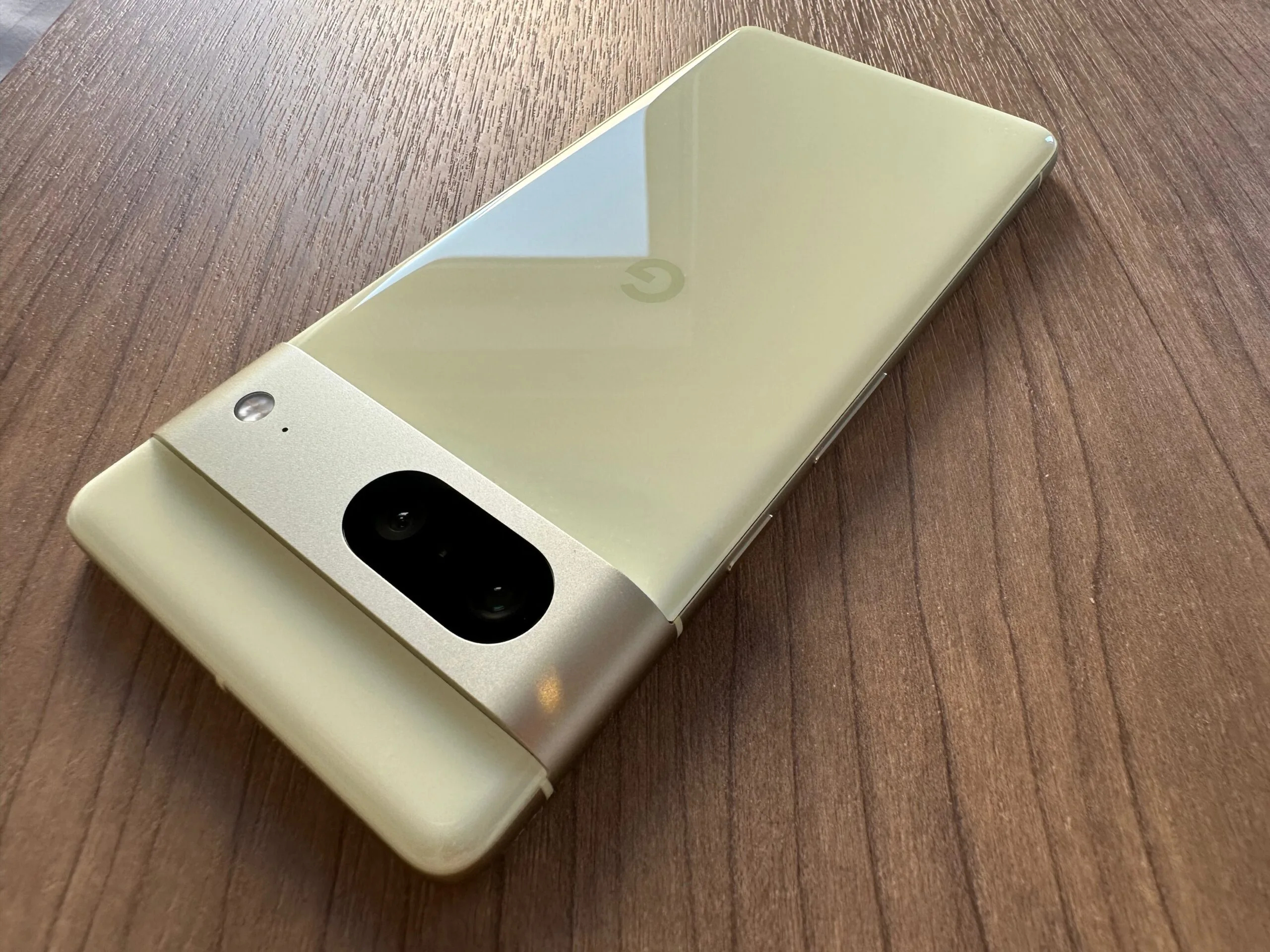 Google Pixel 7のレモングラス(Lemongrass)の色味は？【ピクセル7